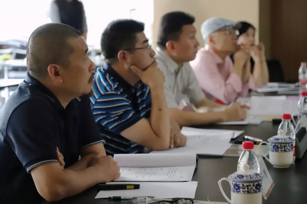 �������ʹ���-׷�󿵽�,����һ������