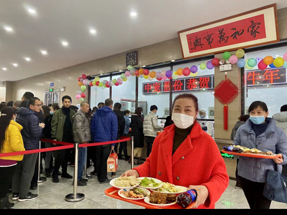 �������ʹ���-׷�󿵽�,����һ������