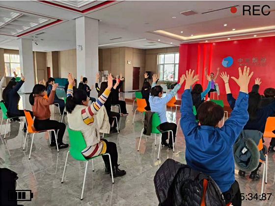 �������ʹ���-׷�󿵽�,����һ������